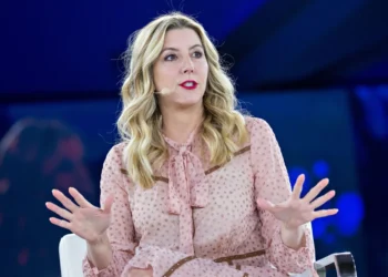 Spanx: From Idea to Billion-Dollar Brand